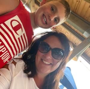 Meet your Posher, Crystal